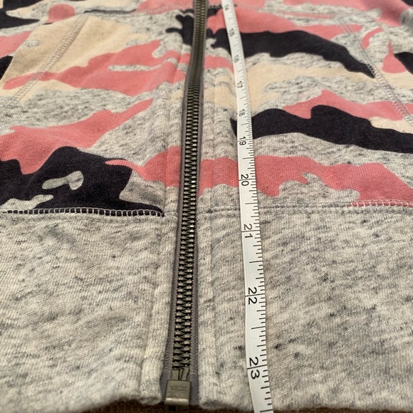 Nike Light-weight Pink, Cream & Black Camo Zip Up - Small - Picture 7 of 9